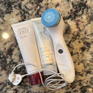 My Skin LumiSpa iO + Cleanser